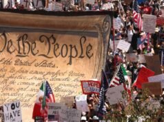 Esperava-se que um terceiro protesto nacional ‘No Kings’ atraísse grandes multidões. 41 protestos acontecendo em Los Angeles