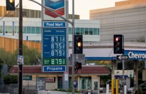 O aumento dos preços da gasolina na Califórnia é um aviso