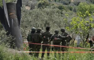 Os ataques aéreos atingiram o Irão enquanto este ataca Israel e os estados do Golfo, enquanto os esforços diplomáticos