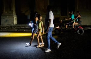 A rede elétrica de Cuba entrou em colapso pela terceira vez este mês