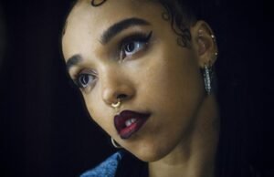 FKA twigs processa ex-namorado Shia LaBeouf por NDA ‘ilegal’