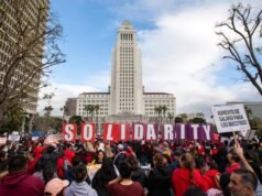 Sindicato dos professores de Los Angeles deve anunciar data de greve para protesto em massa na quarta-feira