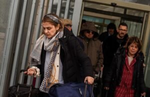 A fronteira do Irã com a Turquia oferece uma saída, mas poucos saem