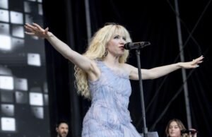 Me chame de mãe! Carly Rae Jepsen e Cole MGN dão as boas-vindas ao bebê