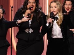 Kristen Bell retorna para apresentar o Actress Awards, começando com uma música