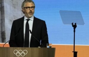 O nome de Casey Wasserman foi retirado da agência após o escândalo de Ghislaine Maxwell