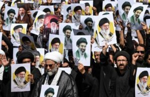 O novo líder do Irã, Khamenei, prometeu vingança “sem fim” em sua primeira declaração pública