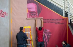 Por que não retiro minha foto de César Chávez?