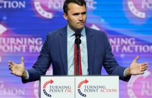 A rodovia Charlie Kirk foi vetada no Arizona. Autoridades eleitas mencionam questões políticas