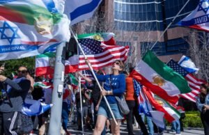 Iranianos em Los Angeles recorrem ao WhatsApp, Fox News, para atualizações sobre entes queridos