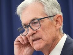 Federal Reserve mantém taxas inalteradas, planeja cortar uma apesar das preocupações com a guerra no Irã