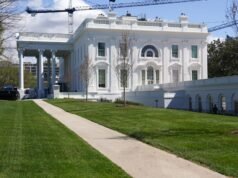 Juiz ordena que a administração Trump interrompa a construção do lobby da Casa Branca, a menos que o Congresso aprove