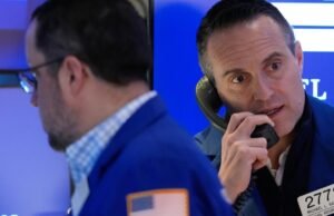 As ações estão caindo devido ao aumento dos preços do petróleo e a um mercado de trabalho fraco