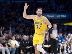 Luka Doncic fez história no Lakers com um remate de 44 pontos contra o Pacers