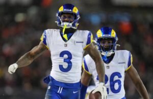 Rams assinou com Kam Curl um contrato de 3 anos com US$ 24 milhões garantidos