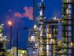 A guerra com o Irão alimenta o boom do petróleo russo – e problemas para a Ucrânia