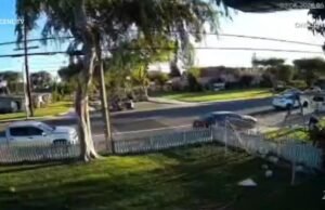 O vídeo captura um grave acidente em uma rua residencial de OC