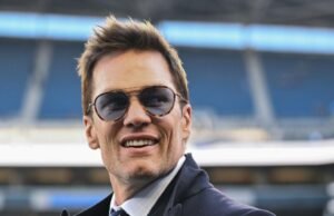A ação do futebol com Tom Brady mudou-se para o BMO Stadium de Los Angeles