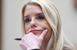 Atty. O general Pam Bondi apelou ao Congresso para responder a perguntas sobre o arquivo Epstein
