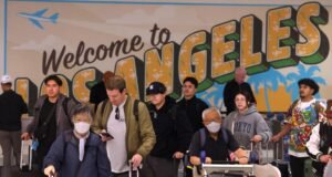 O conselheiro de fronteira de Trump disse que o ICE será implantado nos aeroportos dos EUA na segunda-feira