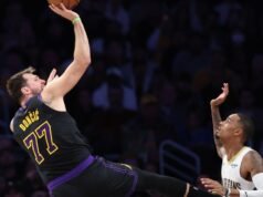 Todos os cinco atacantes marcaram dois dígitos na vitória do Lakers sobre os Pelicans