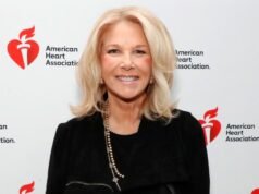 A apresentadora do ‘GMA’ Joan Lunden afirma que o ex-chefe da TV a agrediu sexualmente