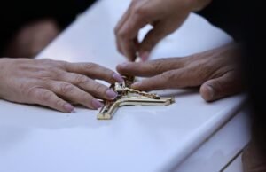 A morte de um padre no Líbano trouxe a guerra a uma comunidade que queria a paz