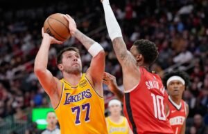 O Lakers chegou atrasado e venceu o Rockets pela sexta vitória consecutiva