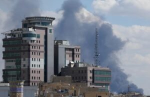 Irã promete retaliação e ataca Israel; 3 americanos foram mortos