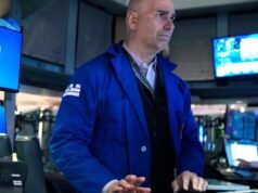 Dow Jones sobe mais de 1.100 pontos enquanto Wall Street sobe para o melhor dia desde a primavera passada