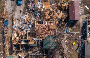 Ventos fortes causam cortes de energia e incêndios florestais