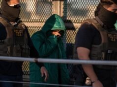 A agenda de deportação em massa de Trump está numa encruzilhada com a repressão à segurança interna