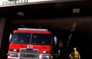 Homem de Granada Hills acusado de incendiar clube masculino