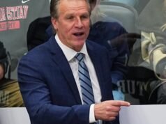 O técnico dos bombeiros, Jim Hiller, em meio às lutas contínuas da equipe