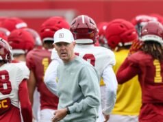 O futebol da USC está prestando atenção aos pequenos detalhes durante os treinos de primavera