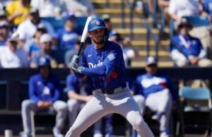 Alex Freeland derrotou Hyeseong Kim para o elenco dos Dodgers