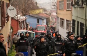 Dois edifícios desabaram em Istambul após uma explosão de gás