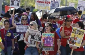 Sindicato escolar de Los Angeles anuncia data de greve de 14 de abril no protesto de quarta-feira