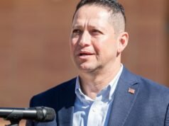 O deputado republicano Tony Gonzales, do Texas, encerra sua candidatura à reeleição após admitir ter um caso com um assessor