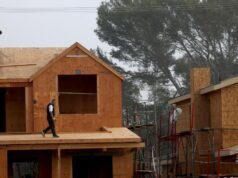 O jornal Pacific Palisades, fechado após o incêndio, está de volta