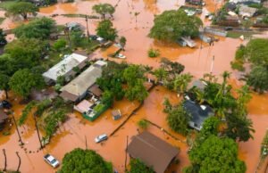 As inundações no Havai ameaçam as barragens, provocando evacuações; mais chuva