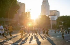 Ventos e calor mais fracos de Santa Ana estão atingindo Los Angeles