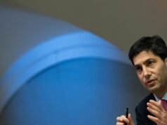 Trump diz que a escolha do Fed e a IA proporcionarão um boom. Economistas estão céticos