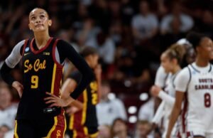 Mulheres da USC baleadas pelo número 1 da Carolina do Sul no torneio da NCAA