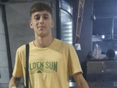 Eles procuram um jovem que desapareceu há uma semana quando foi a um ponto de encontro em La Plata