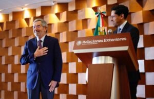 Este foi o último ato de Juan Ramón de la Fuente como chefe do SRE