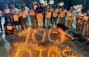 Familiares de presos políticos celebram 100 dias de vigília em frente às prisões venezuelanas