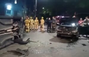 Em Barracas ele errou, caiu e capotou: dois ficaram feridos