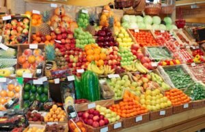 Uma pequena fruta consumida na Espanha que controla o colesterol e fortalece o sistema imunológico