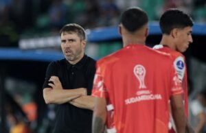 7 frases de Coudet após empate do River com o Blooming: a expulsão rápida, o que aconteceu com Driussi e por que Kendry Páez não joga